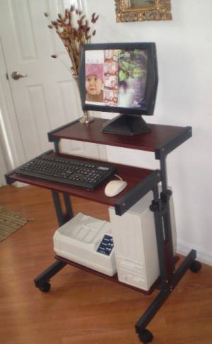 height adjustable computer desk